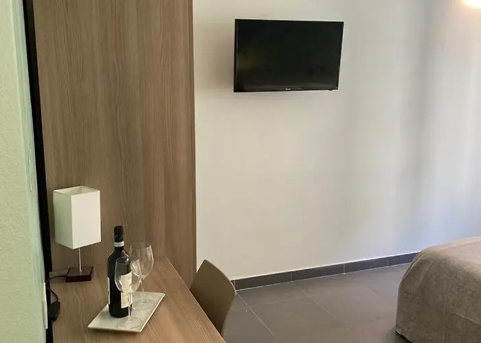 Il Portico בית הארחה 3*